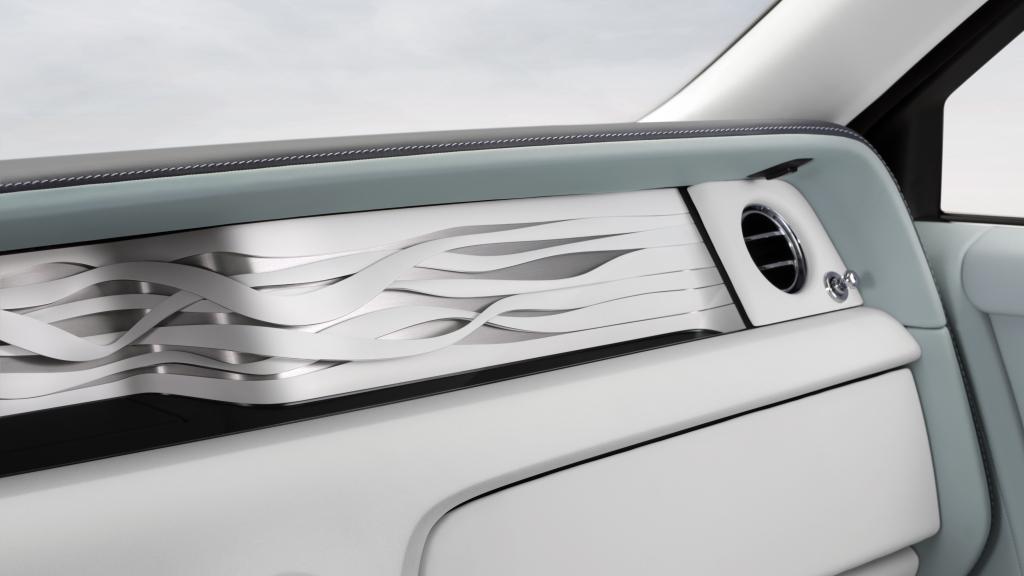 rolls-royce_phantom_ewb_scintilla_74.jpg.e6d6835a64535e9eff3d68de2d043ac6.jpg