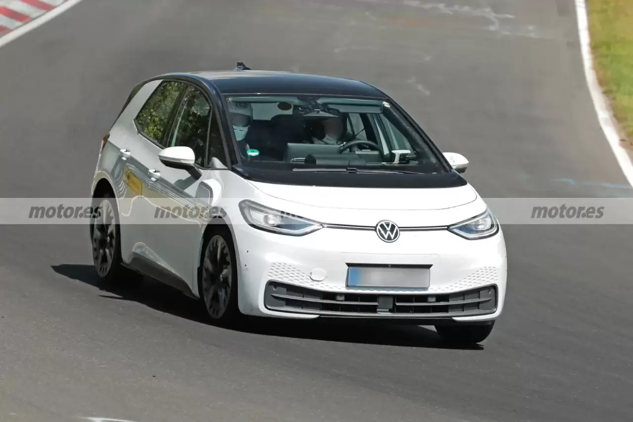 volkswagen-id2-2025-mula-nurburgring-fotos-espia-2024103714-1723559883_2.thumb.webp.334d56529c785eab0df62a7139fea422.webp