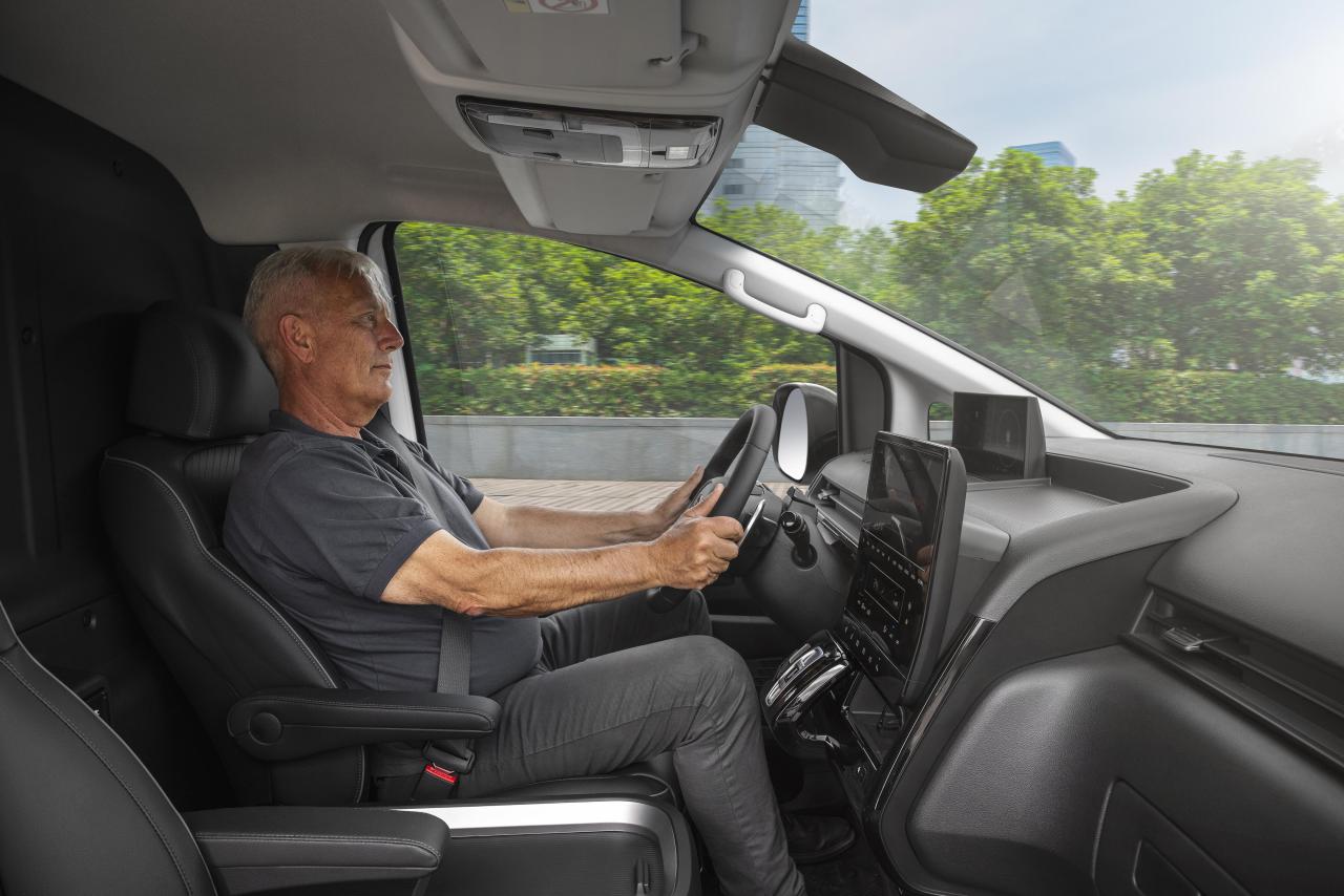 IVECO_eMoovy_exteriors_setting(16).thumb.jpg.46514991a023952f1348b02483ad2bc6.jpg