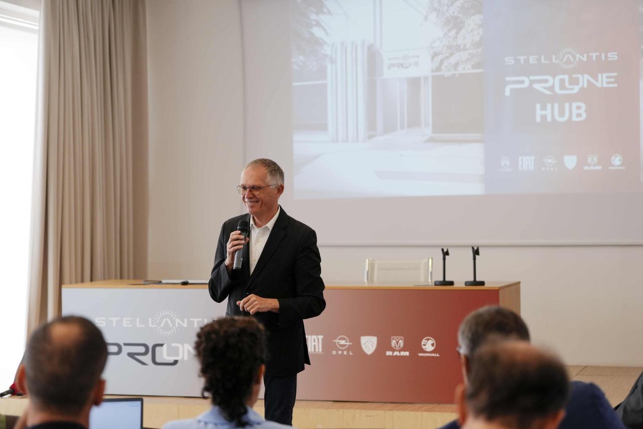 InaugurazioneHubProOne(7).thumb.JPG.3a114c92f74d5d17eea237f7ce6303d8.JPG