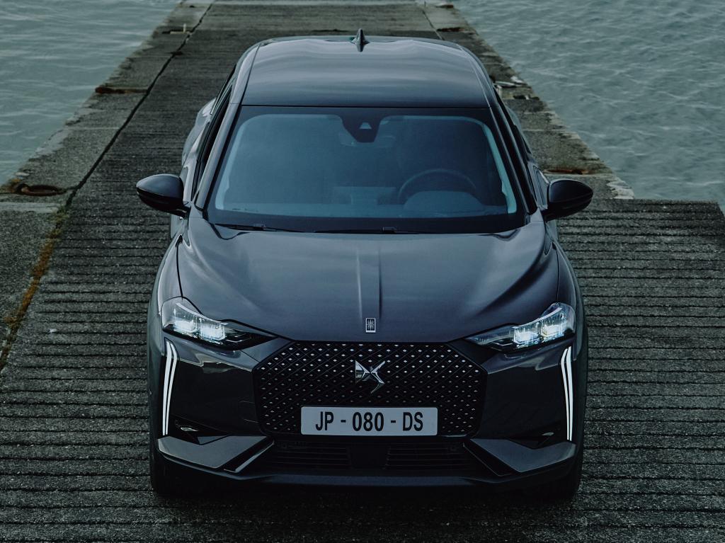 ds_3_hybrid_etoile_79_0ab408150aa007f6.jpg.12df0ff7e7a4bfecb7fff5a1b9ba48bf.jpg