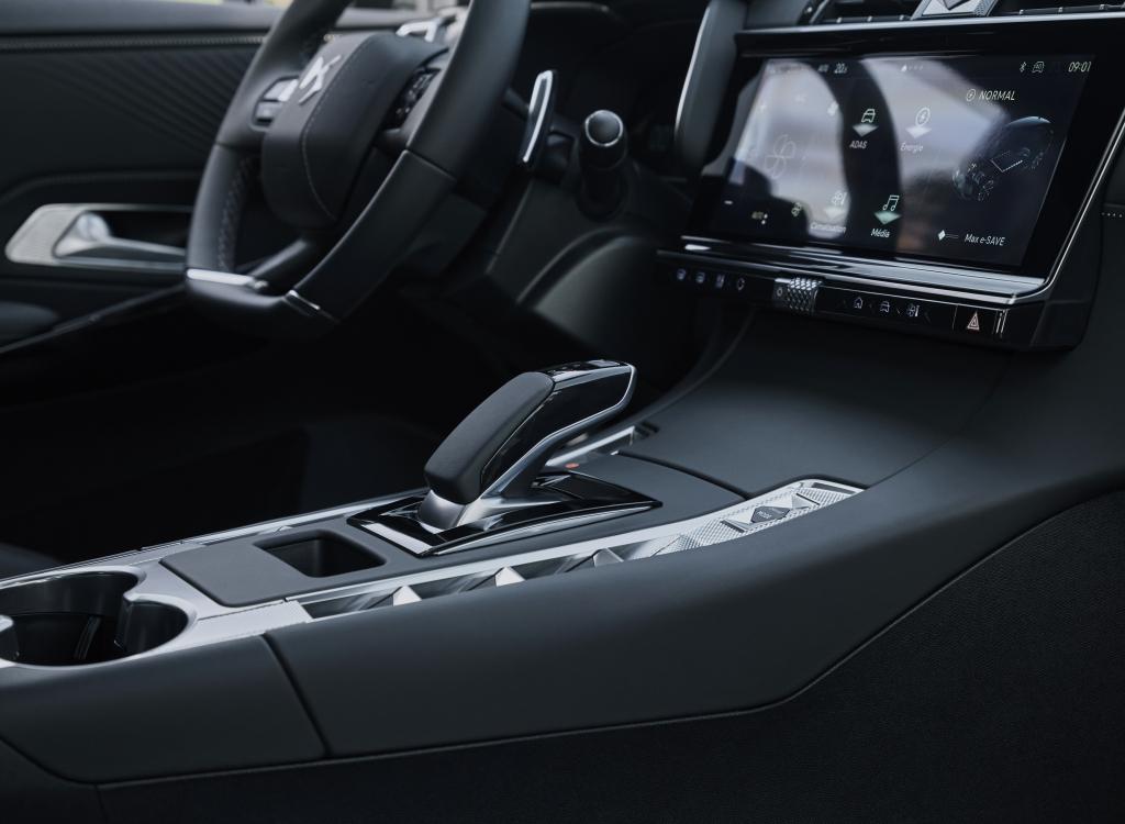 ds_7_plug-in_hybrid_awd_360_performance_14.jpg.fd84802358d2958f7867c846bc0d5058.jpg