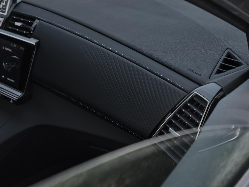 ds_7_plug-in_hybrid_awd_360_performance_89.jpg.30f9fa4b1fc0821263127b1f8dcf7aa7.jpg