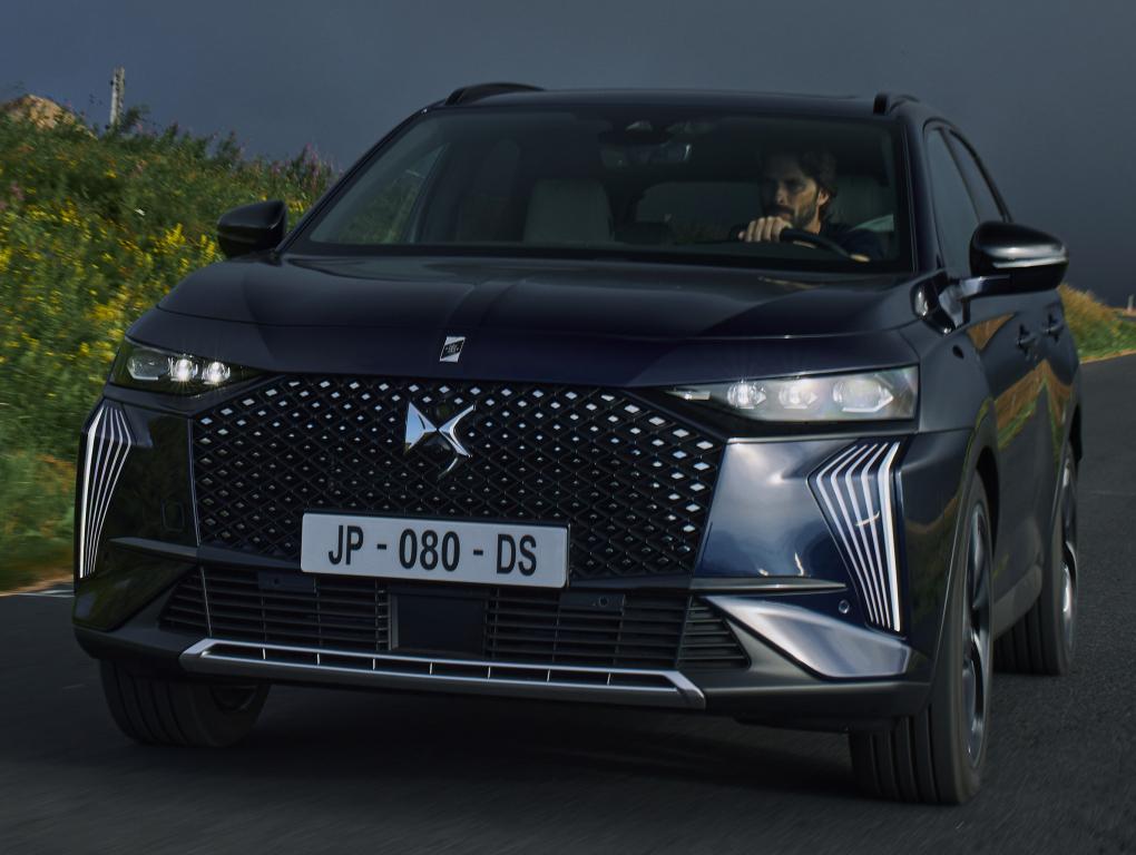 ds_7_plug-in_hybrid_awd_etoile_74_0cd30ab10aa70805.jpg.f9af8f88f58121db8525d974f75b9f6a.jpg