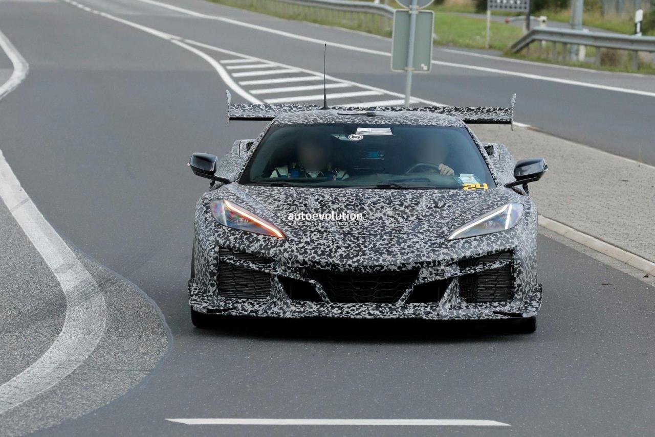 hybrid-assisted-2026-chevrolet-corvette-zora-looks-fast-at-the-nurburgring_4.thumb.jpg.55e7a776a0018e403bda10ab2ee0dd33.jpg