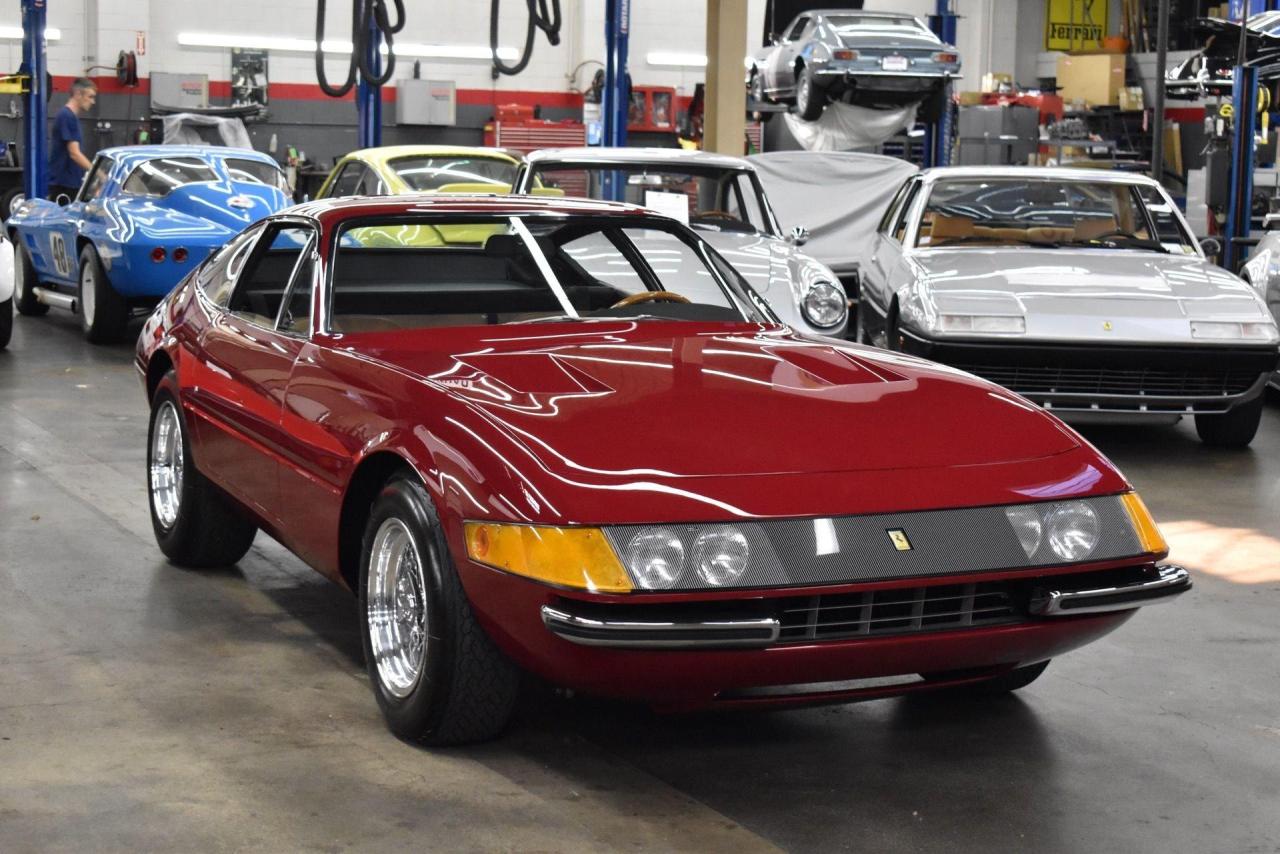 1970-ferrari-365-gtb-4-daytona-coupe.thumb.jpeg.04ce06fddf0c07bfd6559c28b2e0209b.jpeg