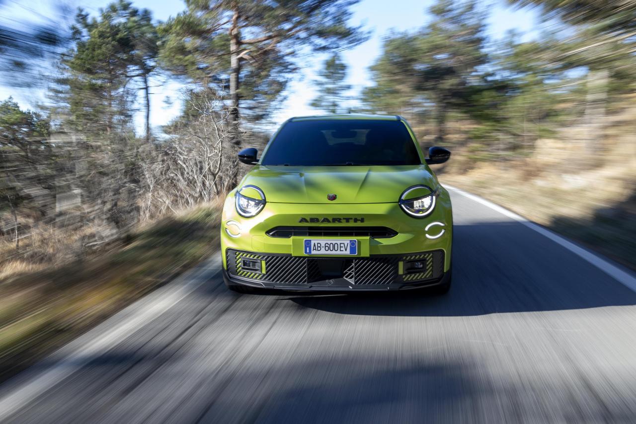 Abarth600eTurismo(09).thumb.jpeg.8a475d68c56782d660c44cc5fea16d4f.jpeg