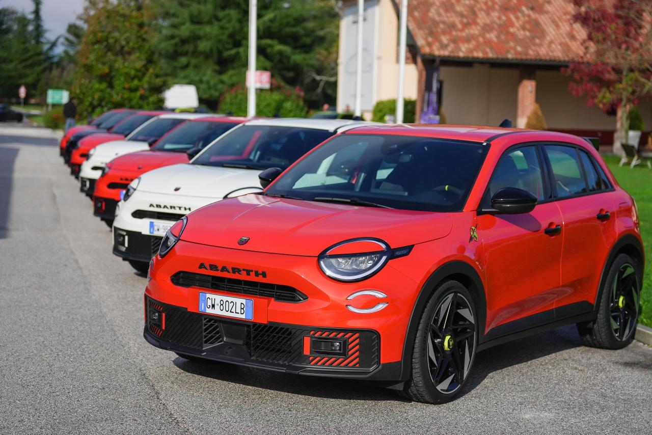 Abarth600eTurismo(1).thumb.JPG.ceedadfb0205d60cfe95a5996849a05a.JPG