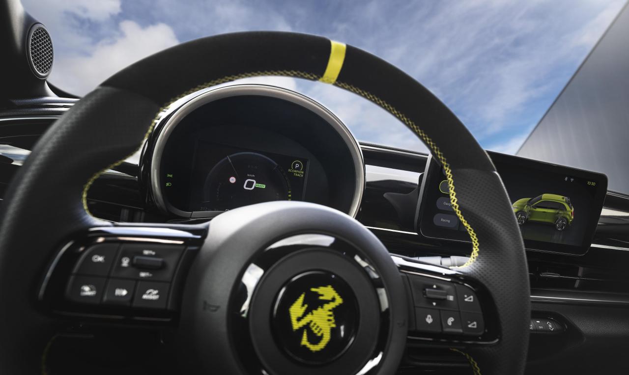 Abarth600eTurismo(17).thumb.jpg.b756af556da3e779947381d1e85fff17.jpg