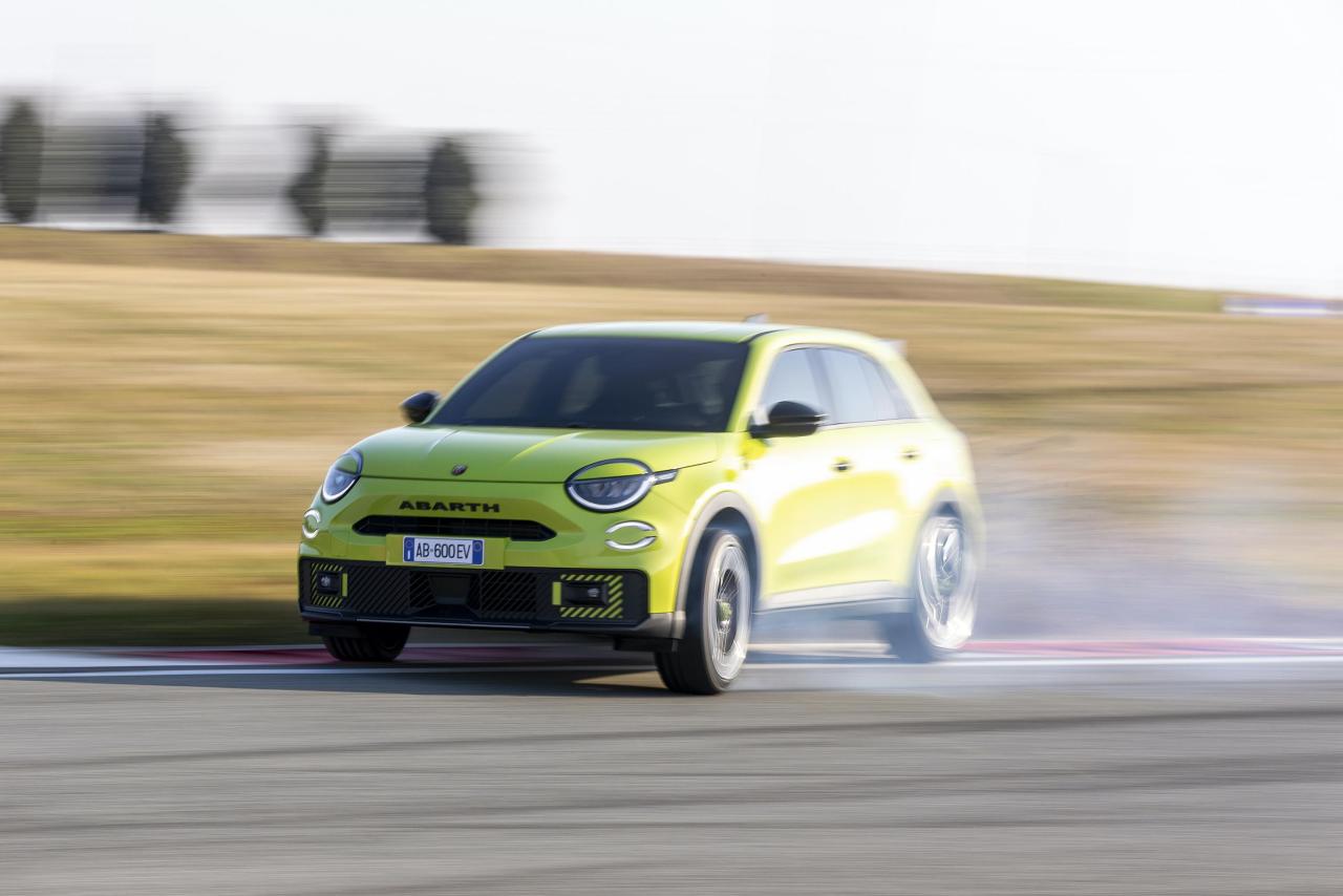 Abarth600eTurismo(18).thumb.jpeg.bfb6f2c75f287119547dda2eaafa9024.jpeg