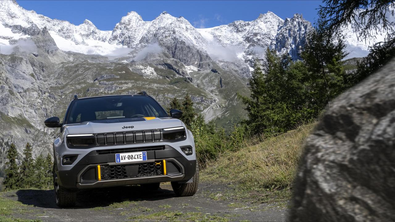 JeepAvenger4xeTheNorthFaceEdition(11).thumb.jpg.f8f875f976b4c8a569bd32fdeaeb8494.jpg