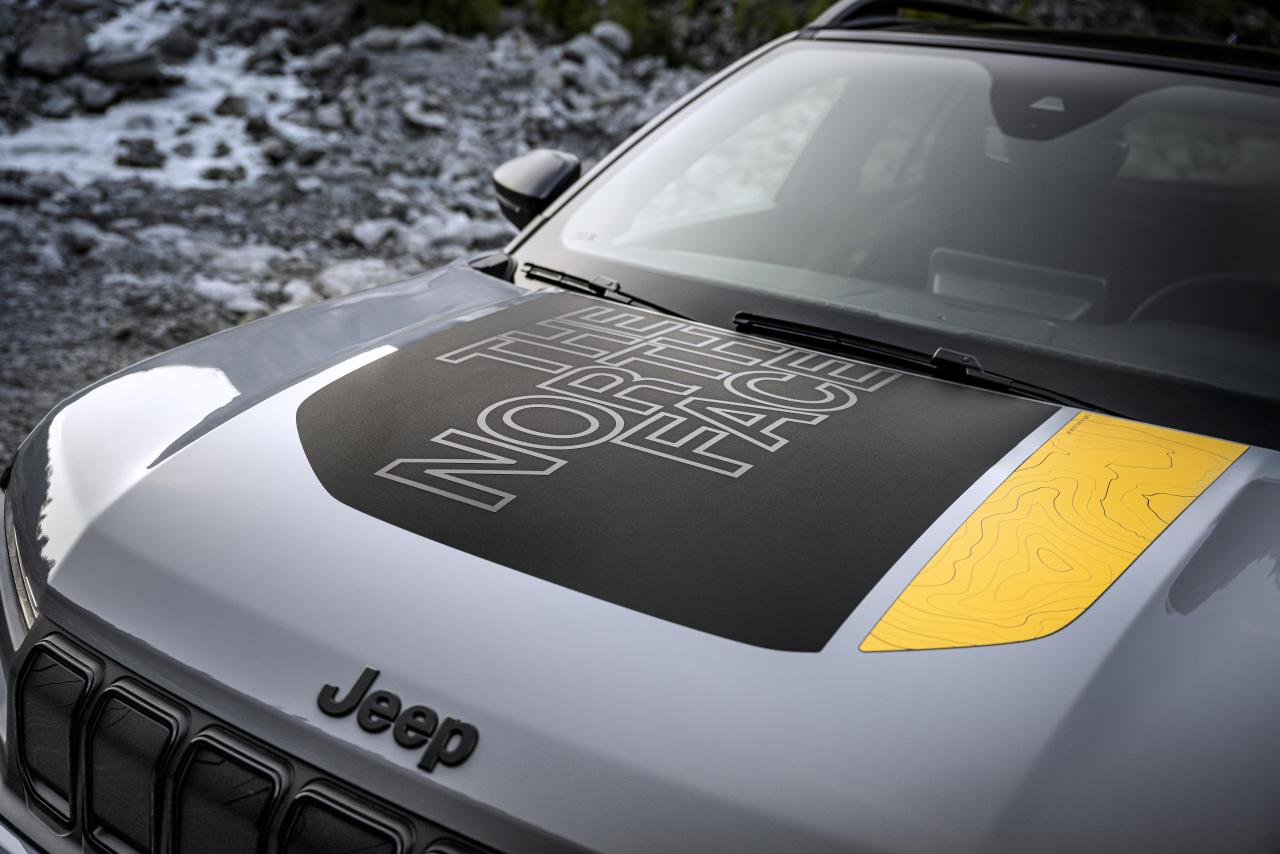 JeepAvenger4xeTheNorthFaceEdition(2).thumb.jpg.bdd5d06d7cf6d51df5457888a108149b.jpg