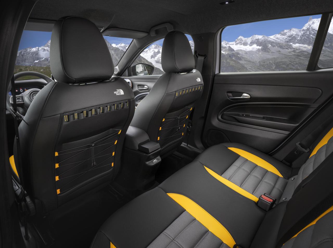 JeepAvenger4xeTheNorthFaceEdition(3).thumb.jpg.36dbbaf9f12996a8d9985ccfb220b784.jpg