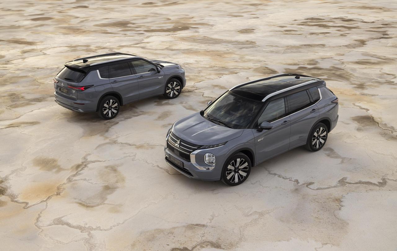 New-Outlander-PHEV_033L.jpg