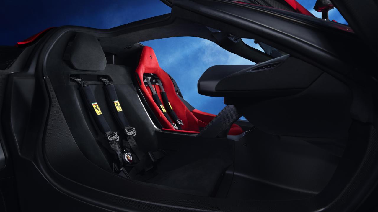 New_Ferrari_Supercar_media_-18-1_1b4fec29-00bb-4cbc-9c75-90c1cb3fc355.thumb.jpg.03a1b74541bd440bdf89ce4028594fbd.jpg