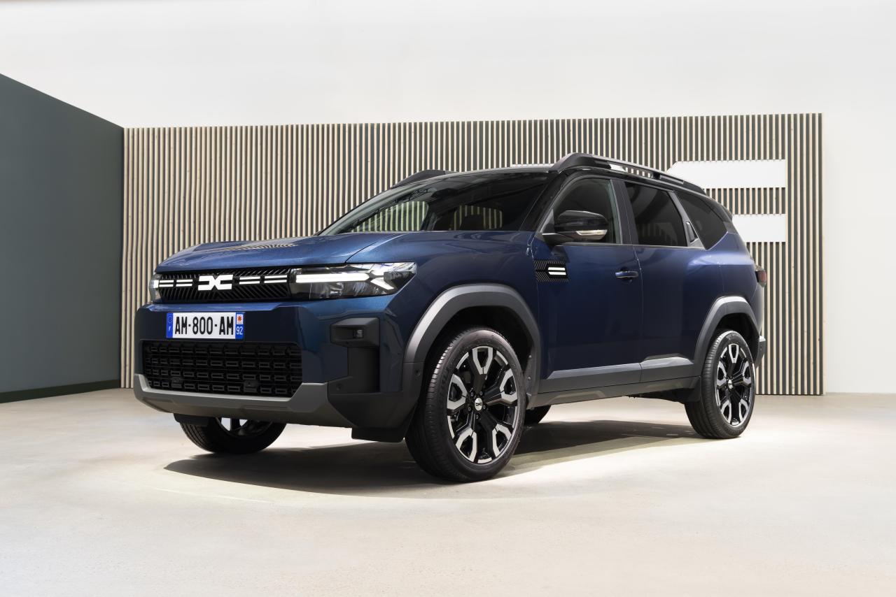 Nouveau_Dacia_Bigster_HYBRID_155_Journey_Bleu_Indigo_29.jpg