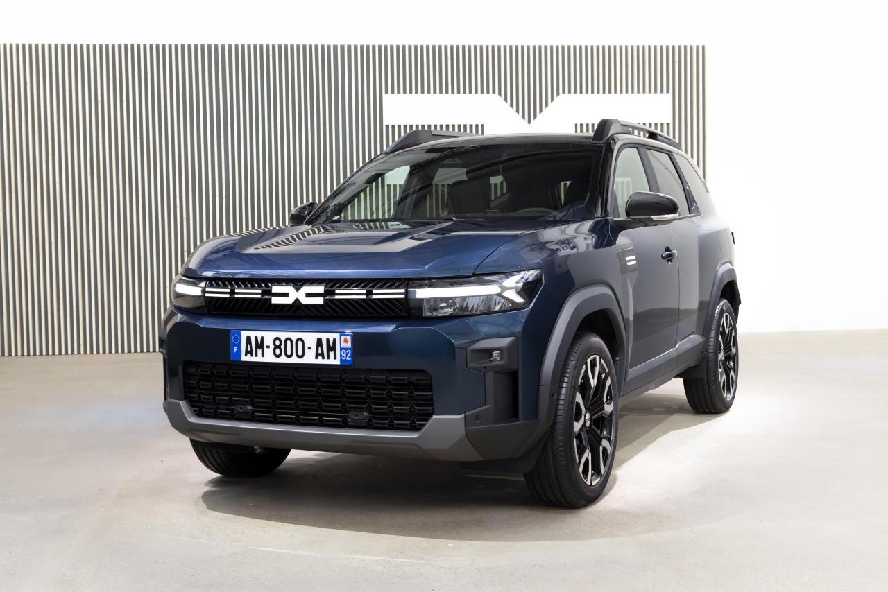 Nouveau_Dacia_Bigster_HYBRID_155_Journey_Bleu_Indigo_30.jpg
