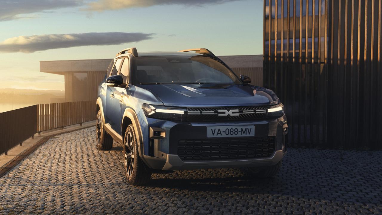 Nouveau_Dacia_Bigster_HYBRID_155_Journey_Bleu_Indigo_8.jpg