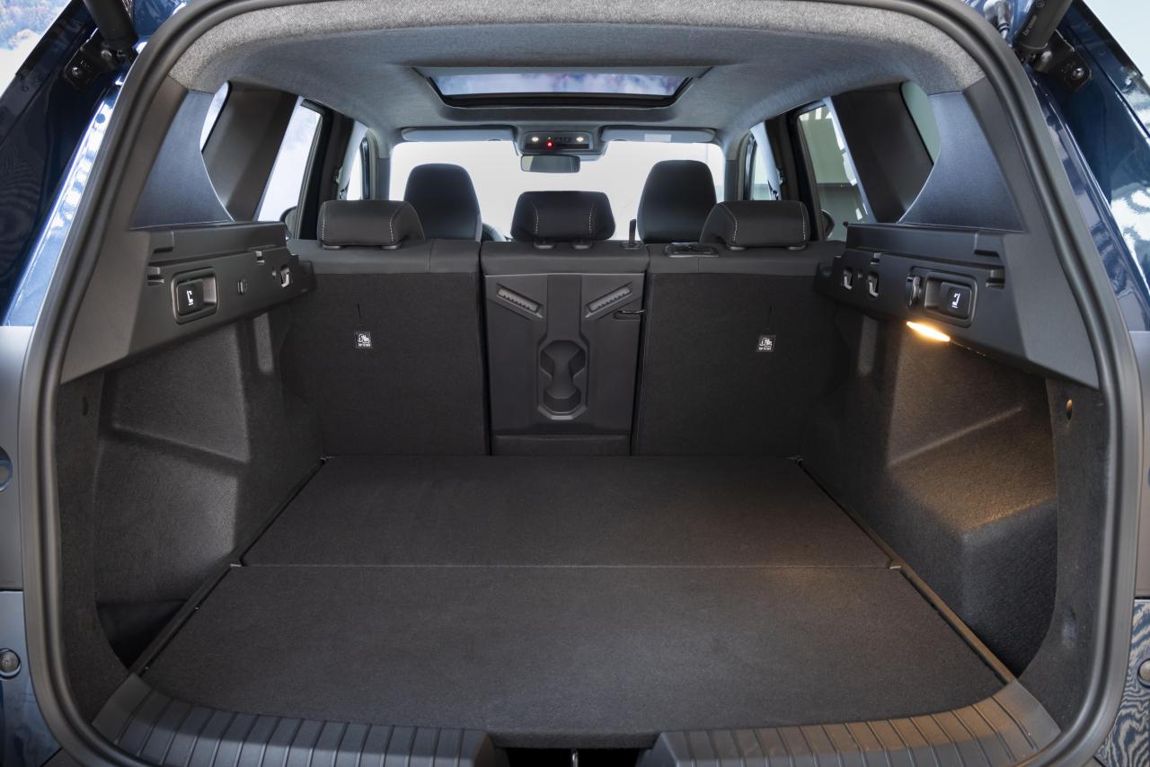 Nouveau_Dacia_Bigster_HYBRID_155_Journey_Bleu_Indigo_81.jpg