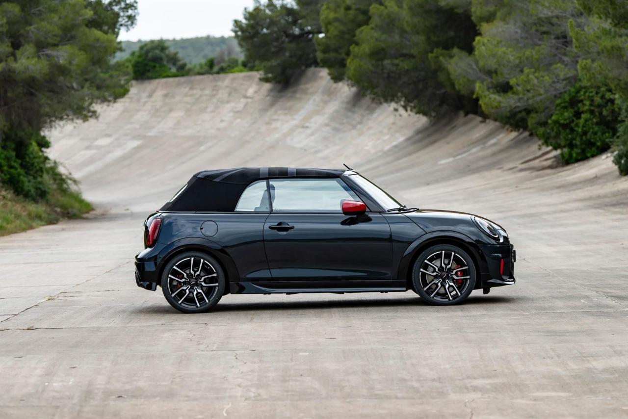 P90562591_lowRes_mini-john-cooper-wor.thumb.jpg.3d1e275712d84de15adc95467bfb2ff5.jpg