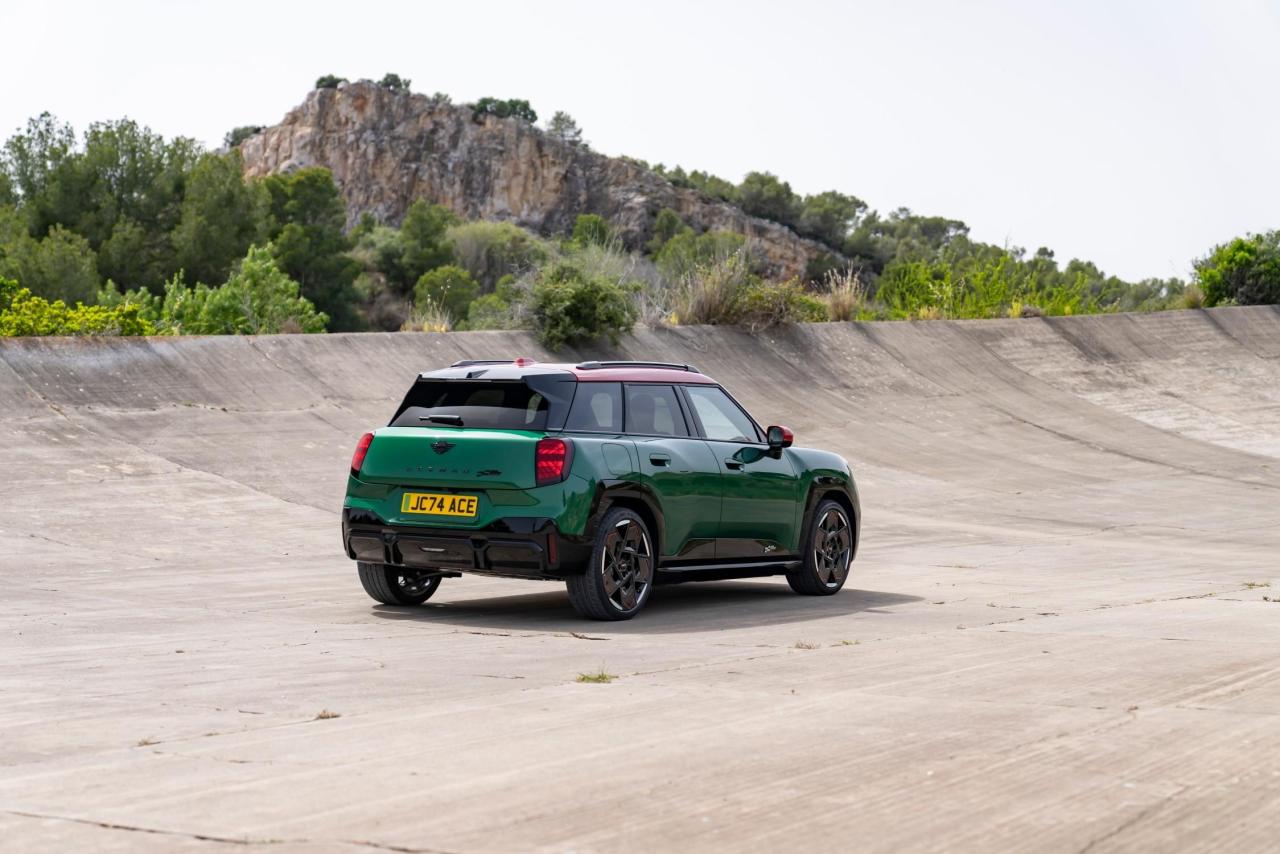 P90567343_lowRes_the-mini-john-cooper.thumb.jpg.35ede897236746013411b26e510781d1.jpg