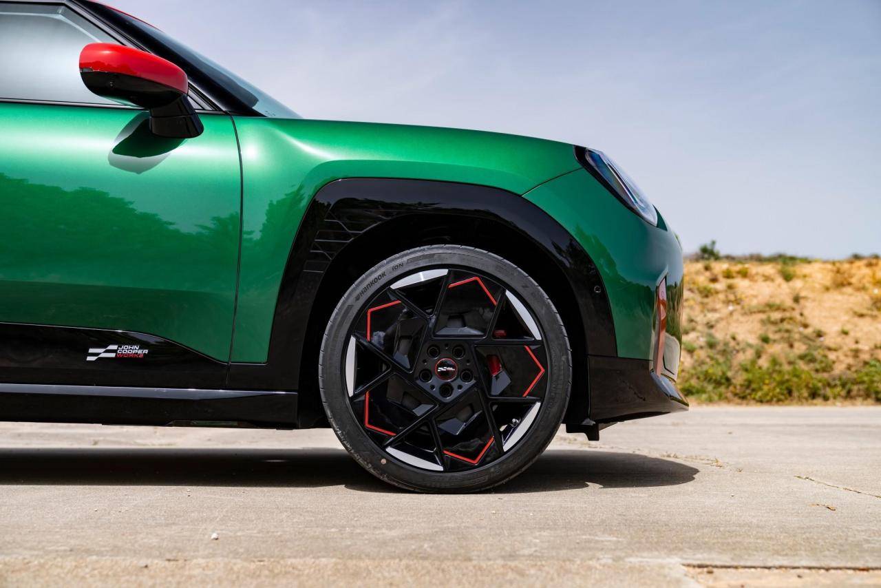 P90567369_lowRes_the-mini-john-cooper.thumb.jpg.06a6a4b4c5c3098dd15c907fba1bdde5.jpg