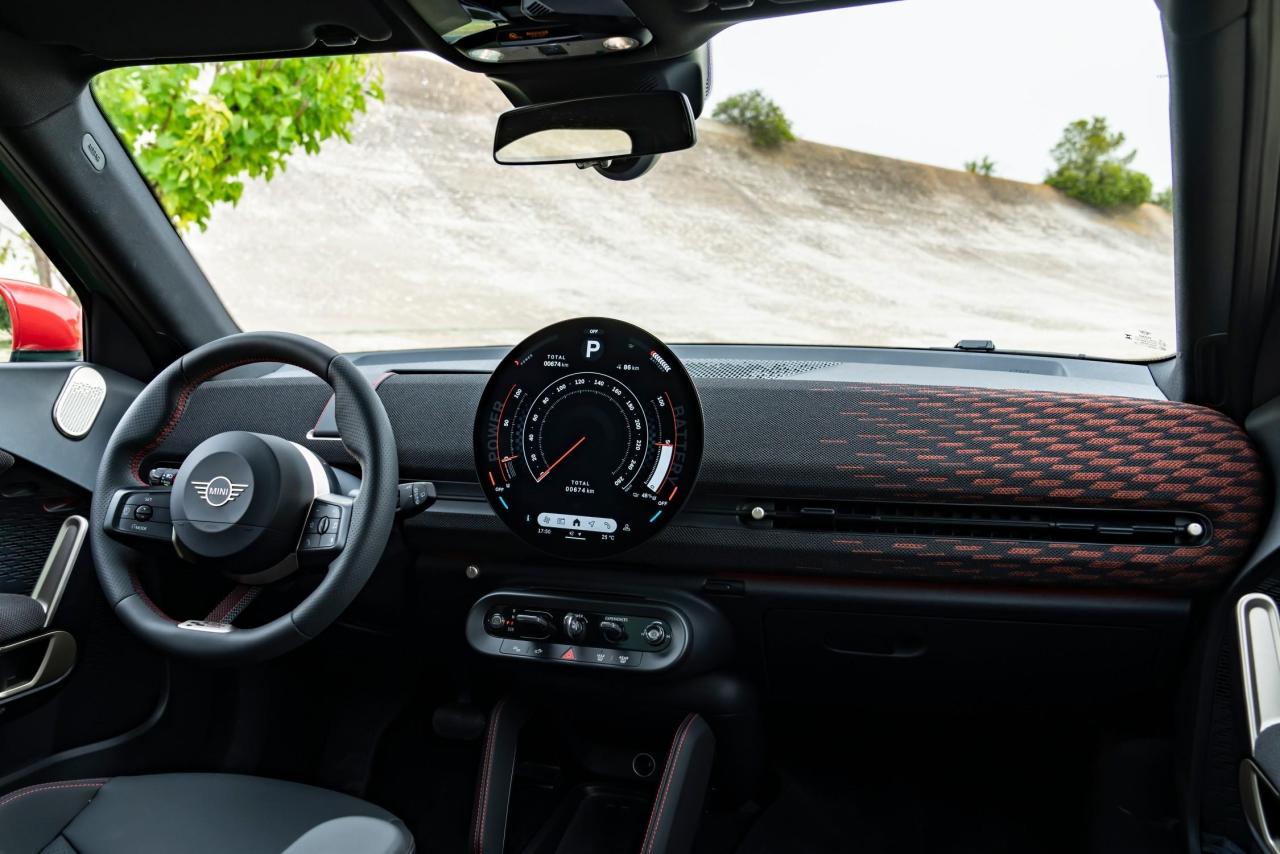P90567380_lowRes_the-mini-john-cooper.thumb.jpg.59a5b8ce5b11f25ed765a3e993873239.jpg