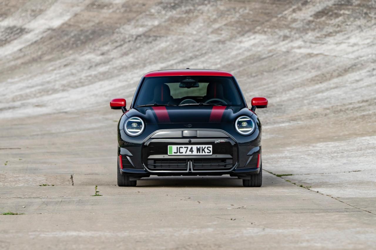 P90571676_lowRes_the-mini-john-cooper.thumb.jpg.058d2264492e6f426ab2b61909df9feb.jpg