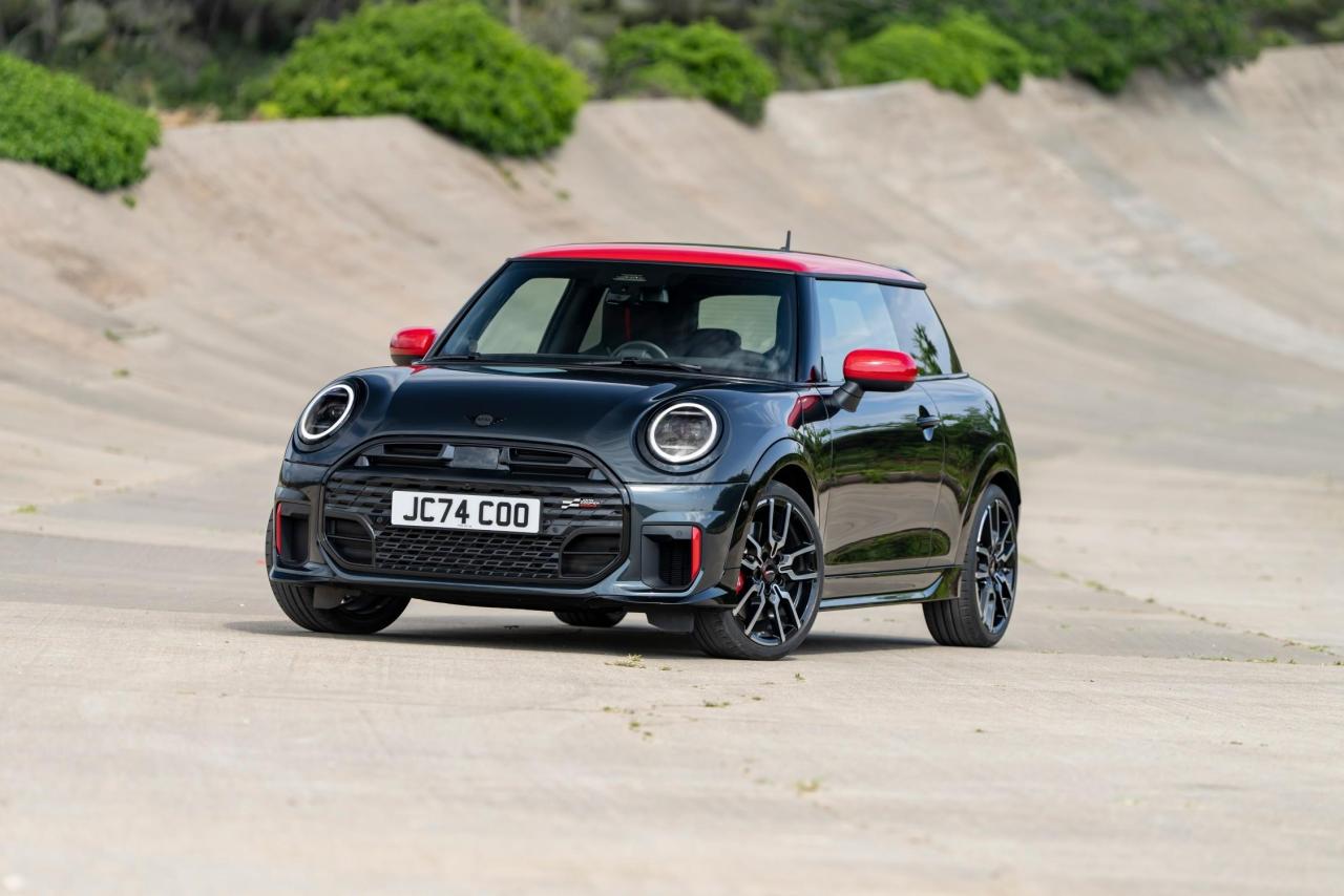 P90573960_lowRes_mini-john-cooper-wor.thumb.jpg.4b62ac6ef489ec91c78a5207a291ff05.jpg