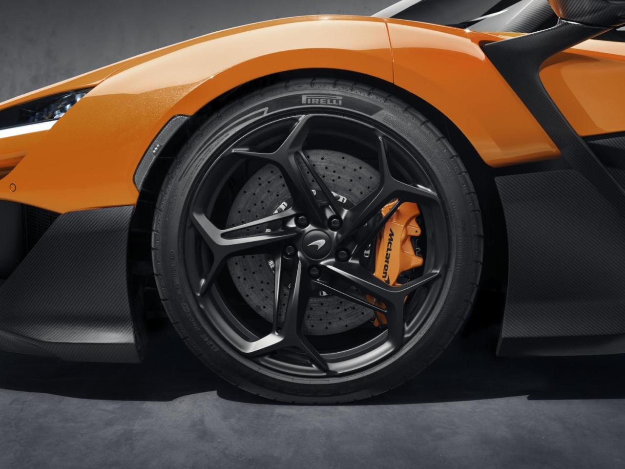 Small-16821-17-mclaren-w1-wheel-detail.thumb.jpg.b75324dcf477850358976438024594af.jpg