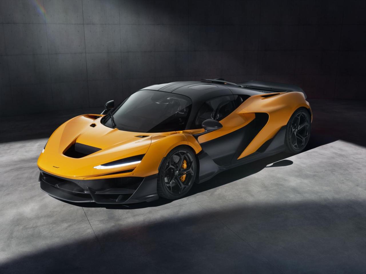 Small-16837-1-mclaren-w1-front-3q-high.thumb.jpg.b0fe84deaf67447d8f546521ae70e799.jpg