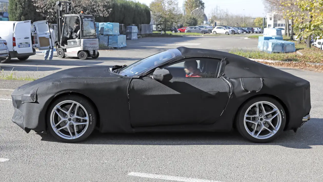 FerrariRomasideprofile_kwqxb6.webp.dce0b281f3ba1c0d2c648b009ea6da31.webp