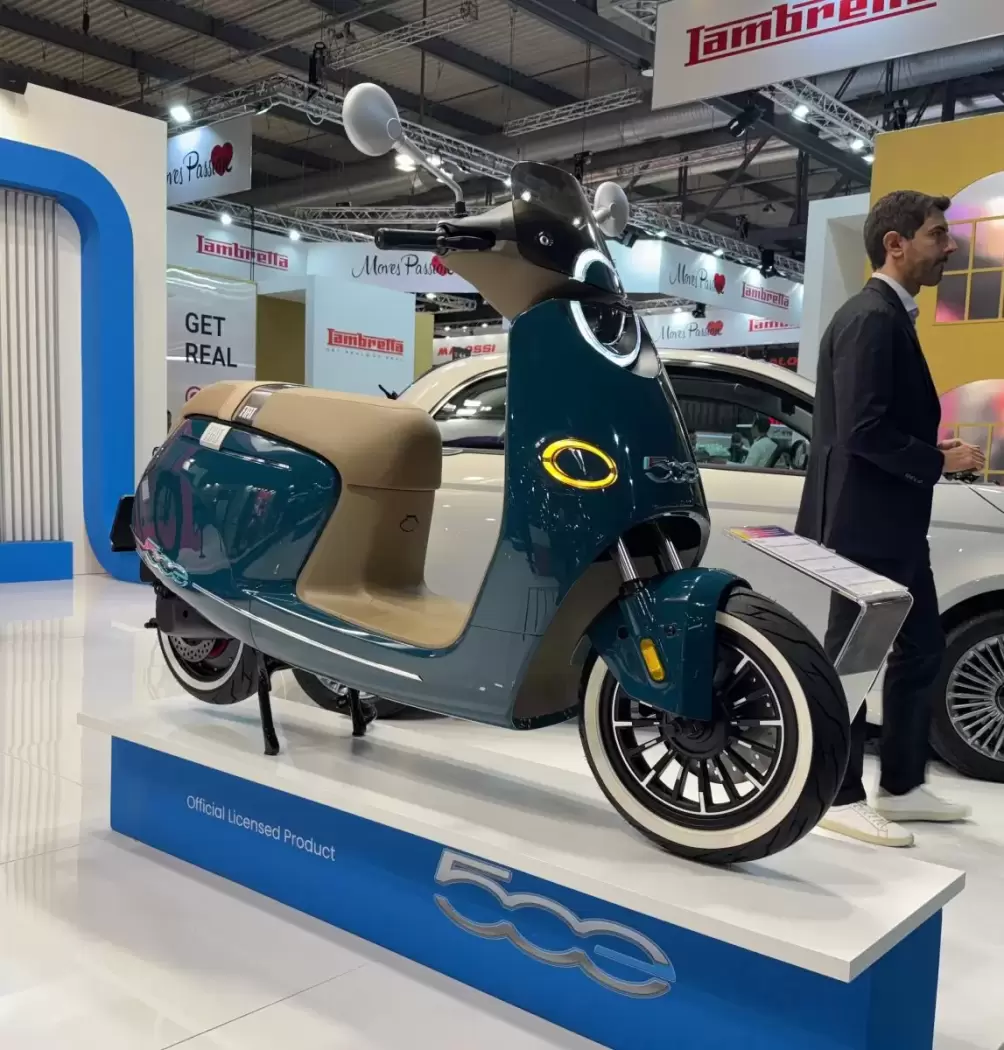 Platum-e-moped-Fiat-500.jpg.thumb.webp.bf3766d1aaee00f2c71b0c18fc13ed43.webp