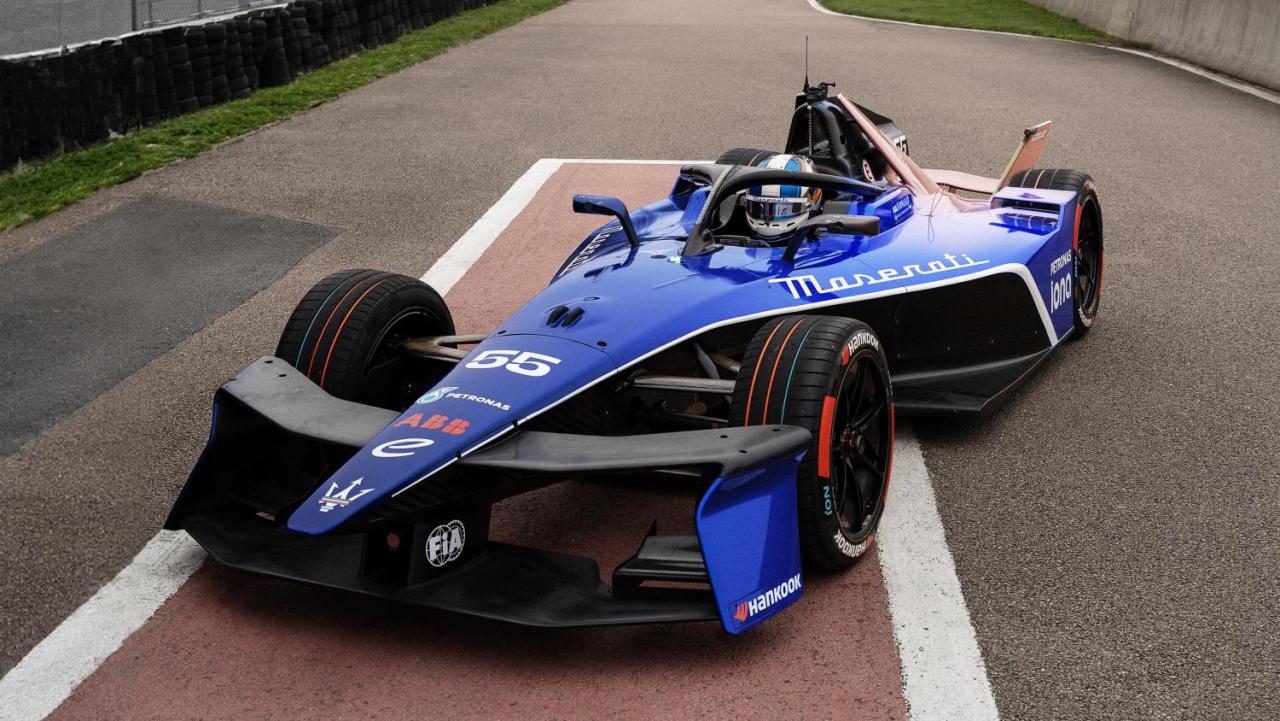 Small-25157-maserati-formula-e-tipo-folgore-season-11-livery04.thumb.jpg.6b61fccfe07720e8380fb4c93826c78c.jpg