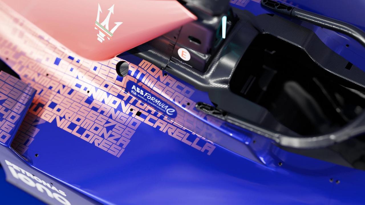 Small-25159-maserati-formula-e-tipo-folgore-season-11-livery-02.thumb.jpg.99471aefeb76d7b39926e9f95ff47ec2.jpg