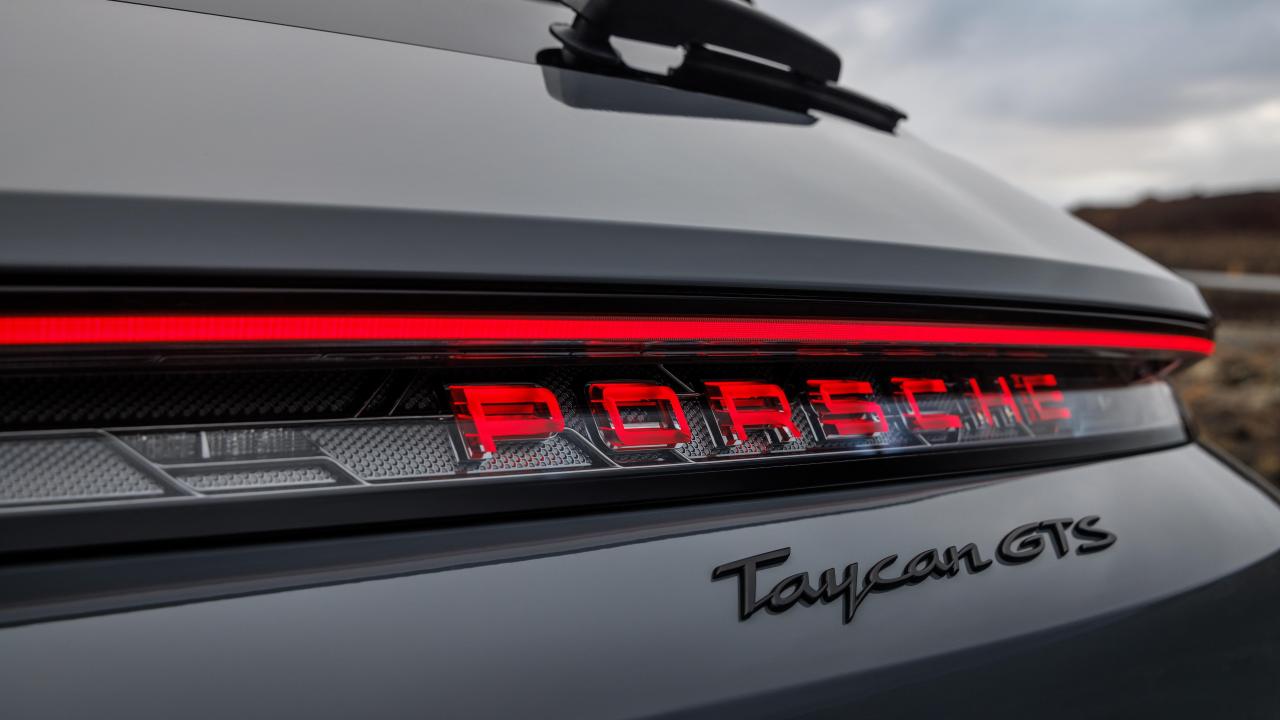 TaycanGTSSportTurismo(2).thumb.jpg.8883435e842205f2e4e66d7eef5d57cb.jpg