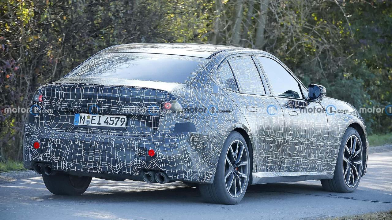 bmw-neue-klasse-2026-erlkonigfotos(9).thumb.jpg.a69a50f6dcfcbe6f72fce2f4b6a851c5.jpg