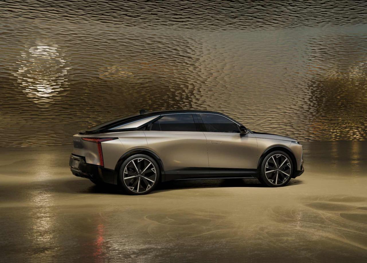 2024_12_NEW_DS_EXTERIOR_04.thumb.jpg.be4bea9e3af70b14c9a1434f20ce5e78.jpg