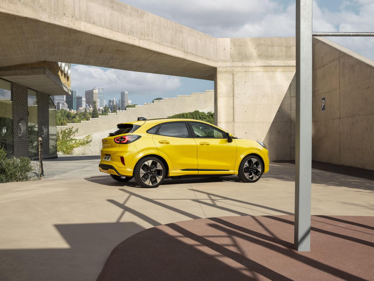 FORD_2024_PUMA_GEN-E_11.thumb.jpg.24ef50a33c272b705d5560ea780e7931.jpg