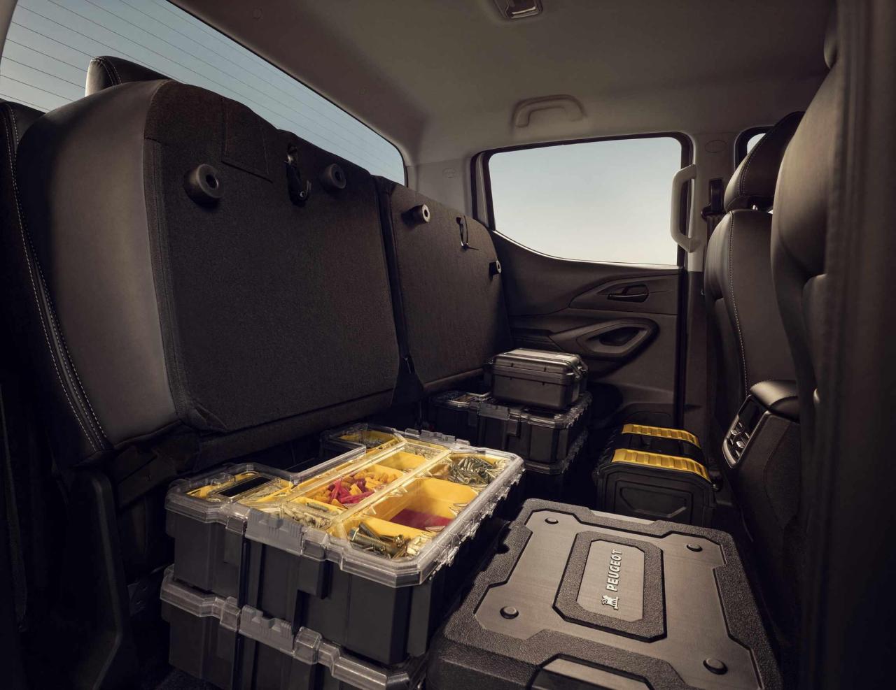 PEUGEOTLandtrek(10).thumb.jpg.5b3ac5342a811359326650d7f7fa81e7.jpg