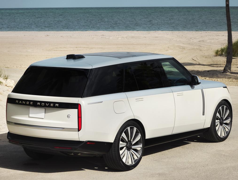 range_rover_sv_candeo_2_087105ef13030e6a.jpg.a4de1301b03f2c278a1d0327c06c8c5b.jpg