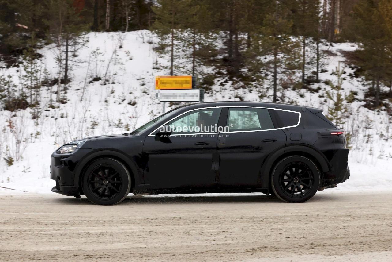 2026-porsche-cayenne-ev-spied-one-more-time-before-unveiling-yet-no-ice-variant-in-sight_6.thumb.jpg.6b7fe8cd1dd8f499f9e970a60eabb795.jpg