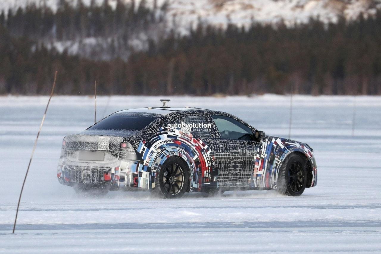 2028-bmw-m3-ev-prototype-flaunts-massive-wheel-arches-during-winter-testing_11.thumb.jpg.ec2c7604ad01a3a336607b4f7782bcc8.jpg