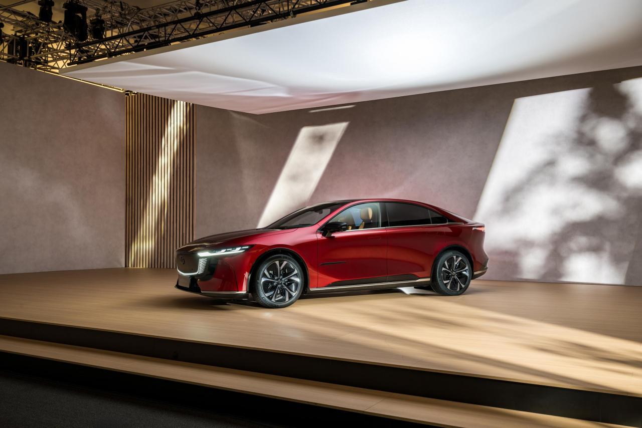 250110_mazda6e_exterior_l.thumb.jpg.040aebfc73d678f62967660bf61f3576.jpg