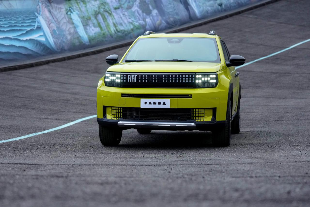 FiatGrandePandaHybrid (1).jpg
