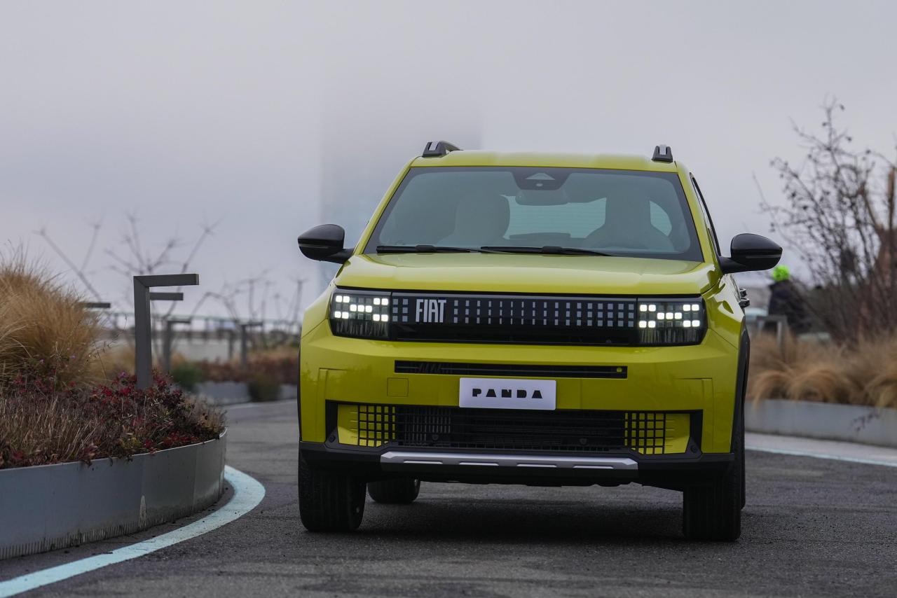 FiatGrandePandaHybrid (2).jpg