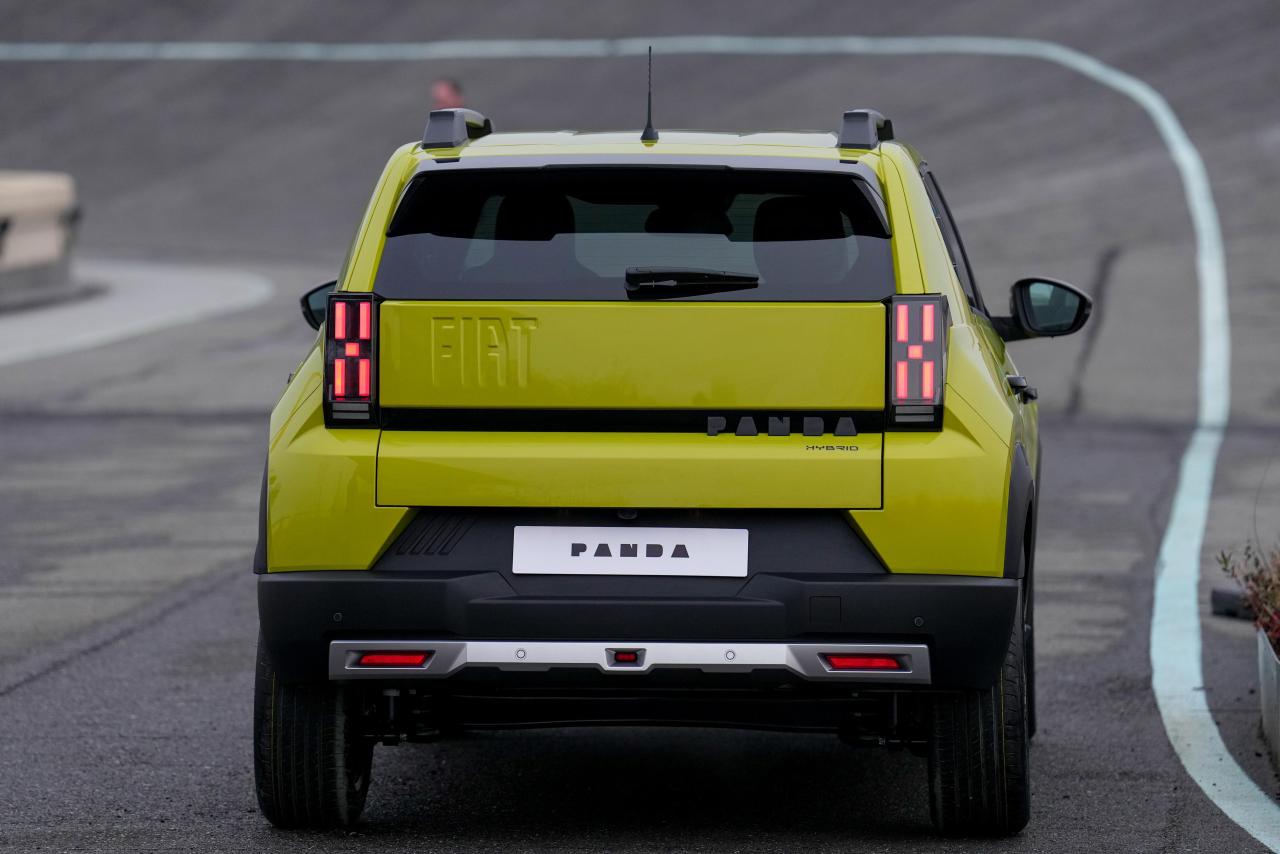FiatGrandePandaHybrid.jpg