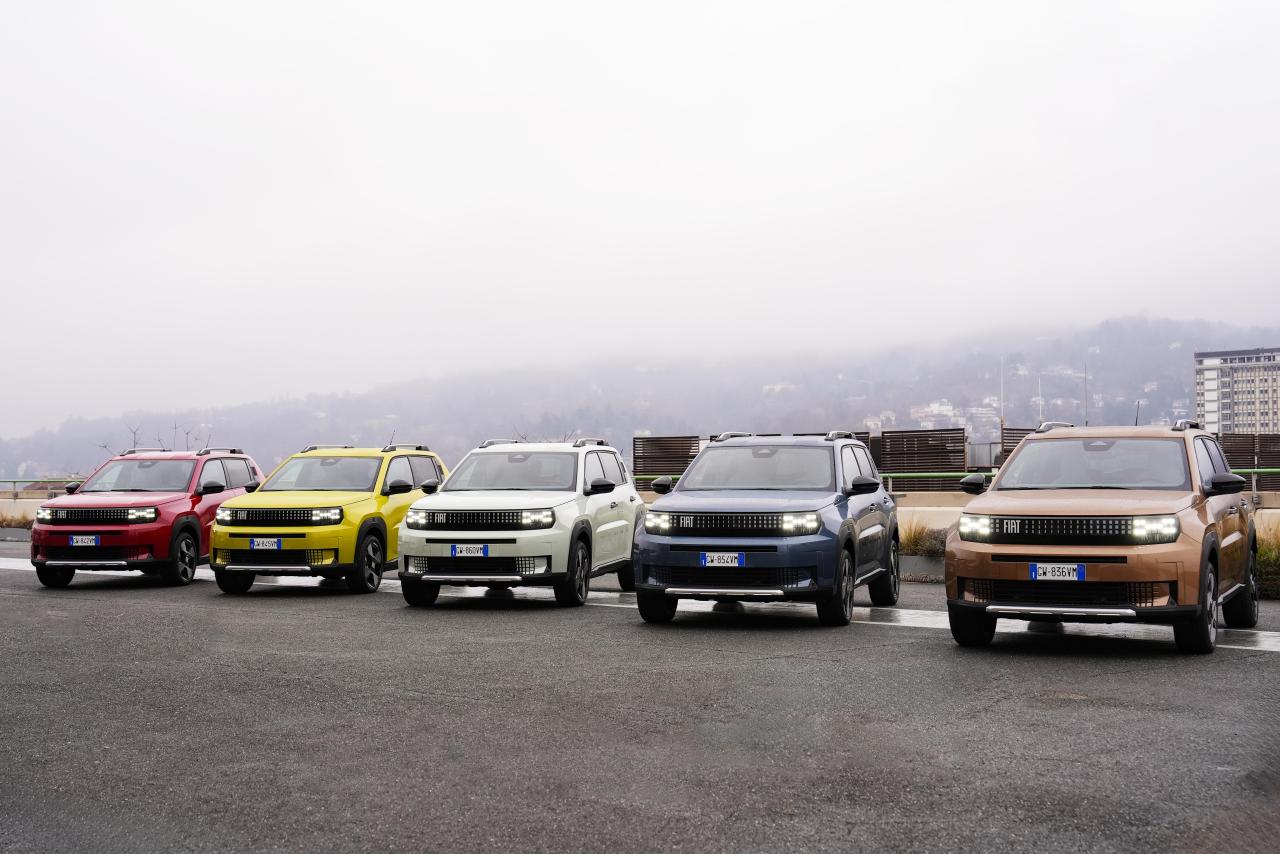 FiatGrandePanda_schieramento(2).thumb.jpg.43223ba358f69542892ee4df9f41cf62.jpg
