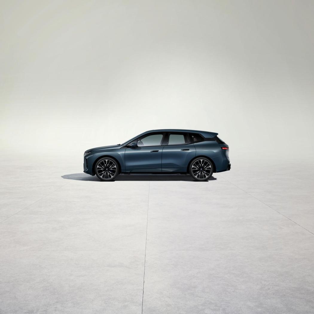 P90585174_lowRes_the-new-bmw-ix-xdriv.thumb.jpg.7629c58e6c52ba67195d9ba3bde1b642.jpg