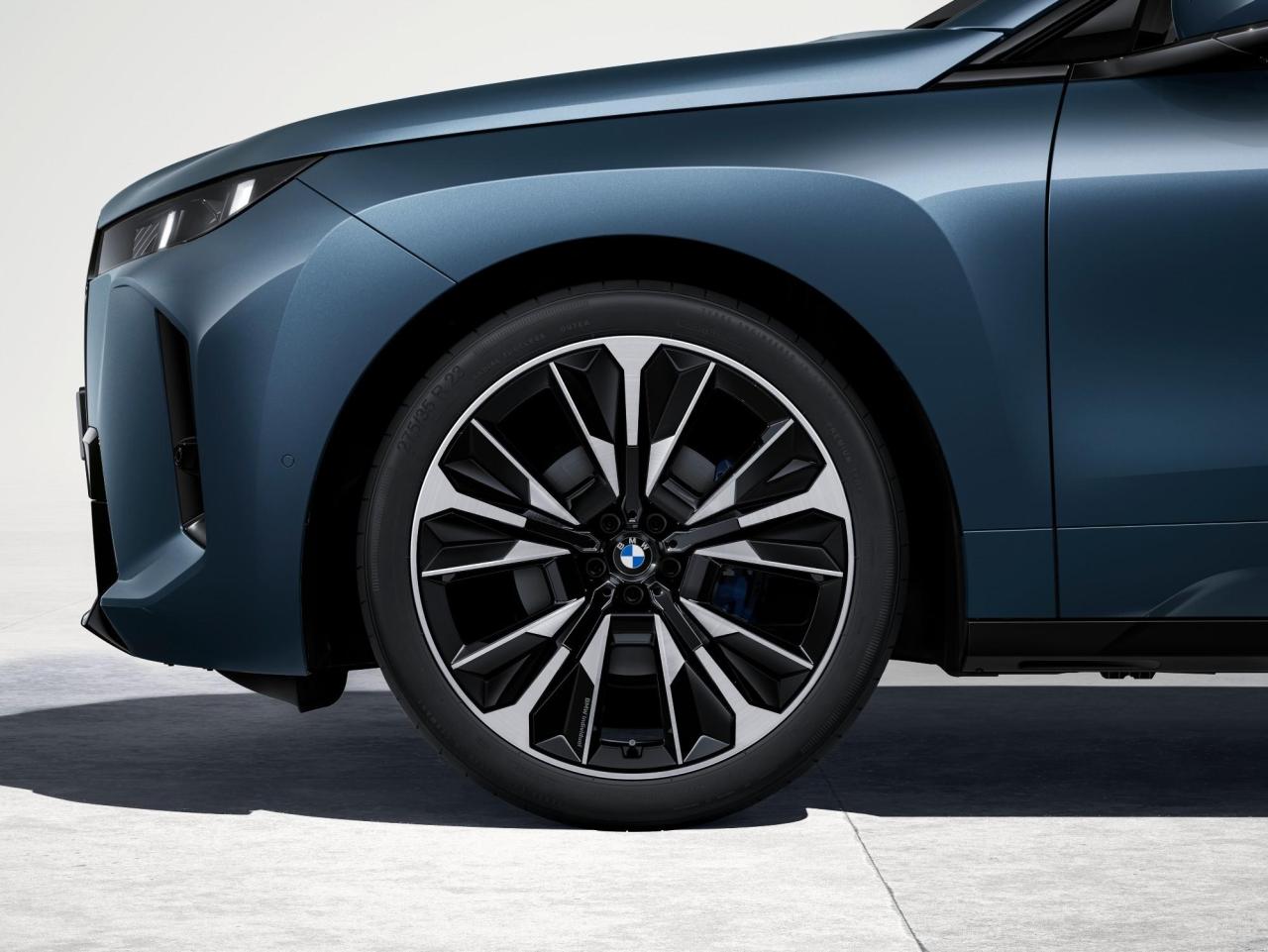 P90585178_lowRes_the-new-bmw-ix-xdriv.thumb.jpg.d70274c4930d7f83fff0ac380f0fb0e7.jpg